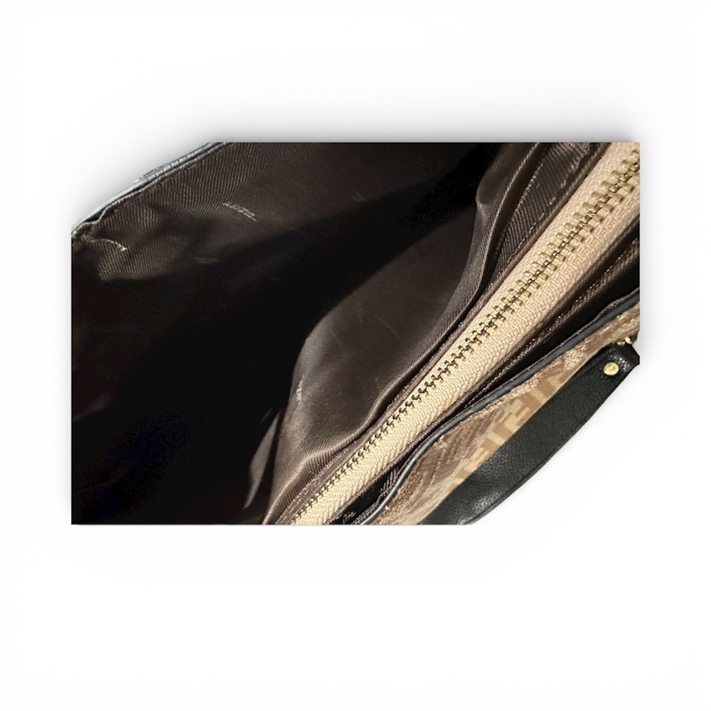 Fendi Brown Monogram Shoulder Bag with Gold Chain - Picture 7 of 10